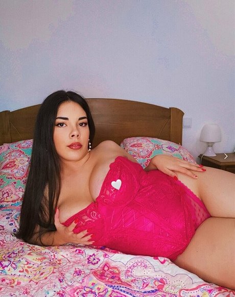 caattg star sexy picture