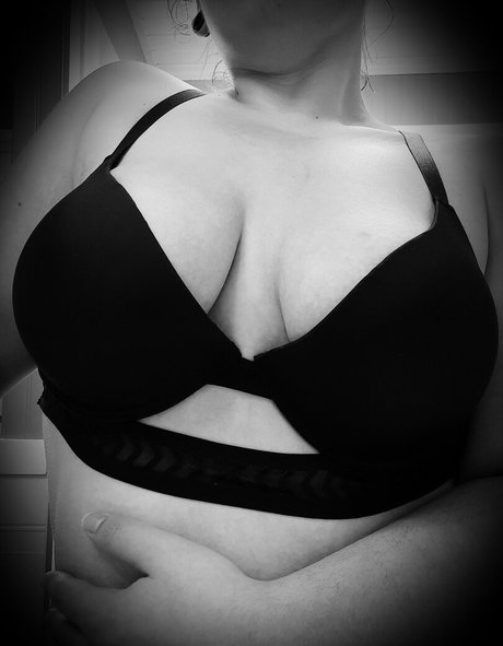 thiccmama13z pornstar photo