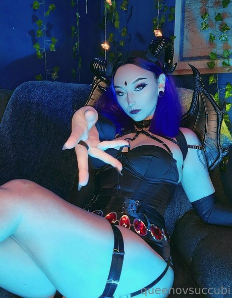 sinful sirenfree nudes model photo