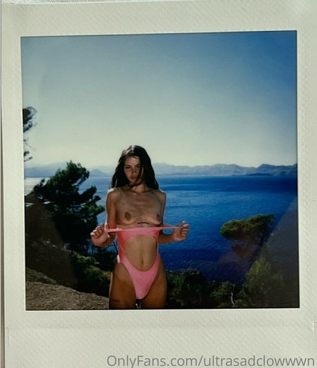 Ultrasadslut sexy star image