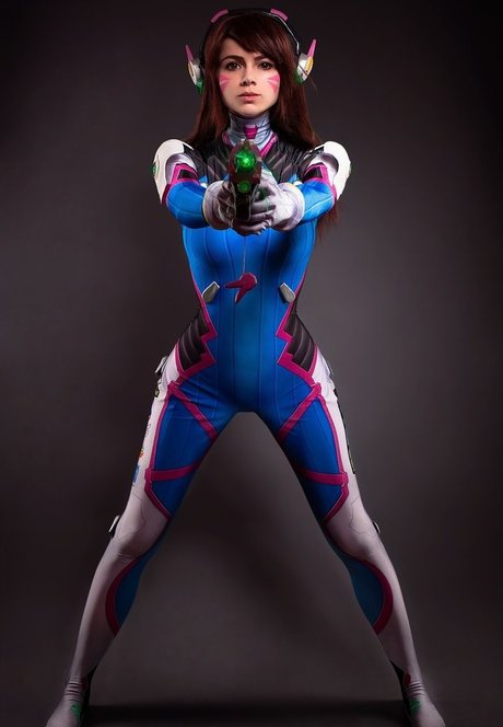 Nancy PlayBetter beautiful model images