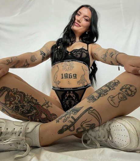 petite skinny onlyfans top photos