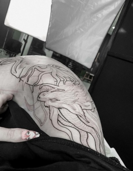 Vell Felice model exclusive images