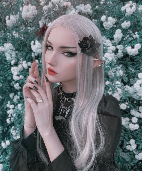 Vell Felice model porn image