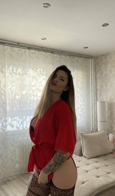 Sarah Step Mommy top model pics