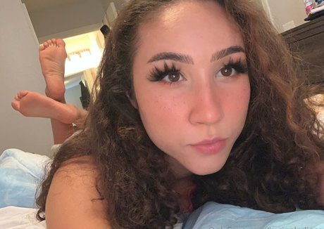 karinaladiosa adult star images