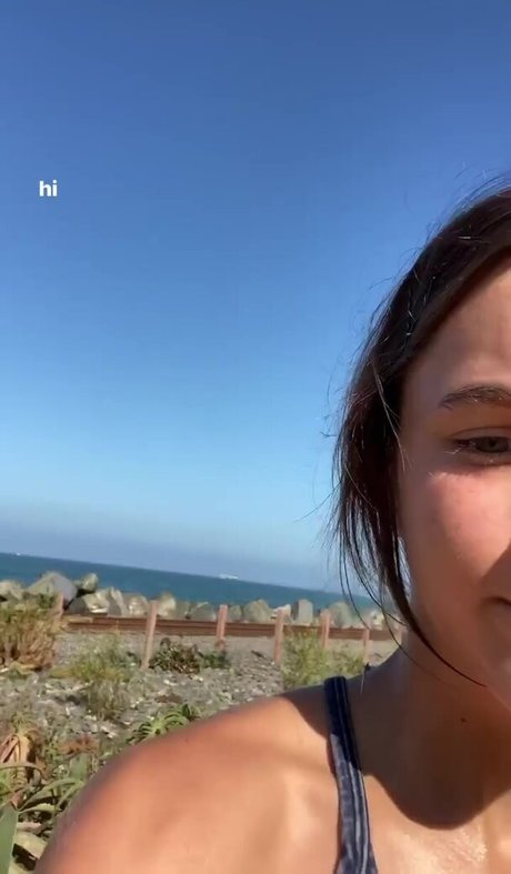 Chloe East pornstar hot pictures