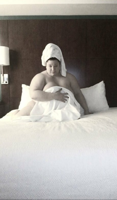 teen topless onlyfans sexy pic