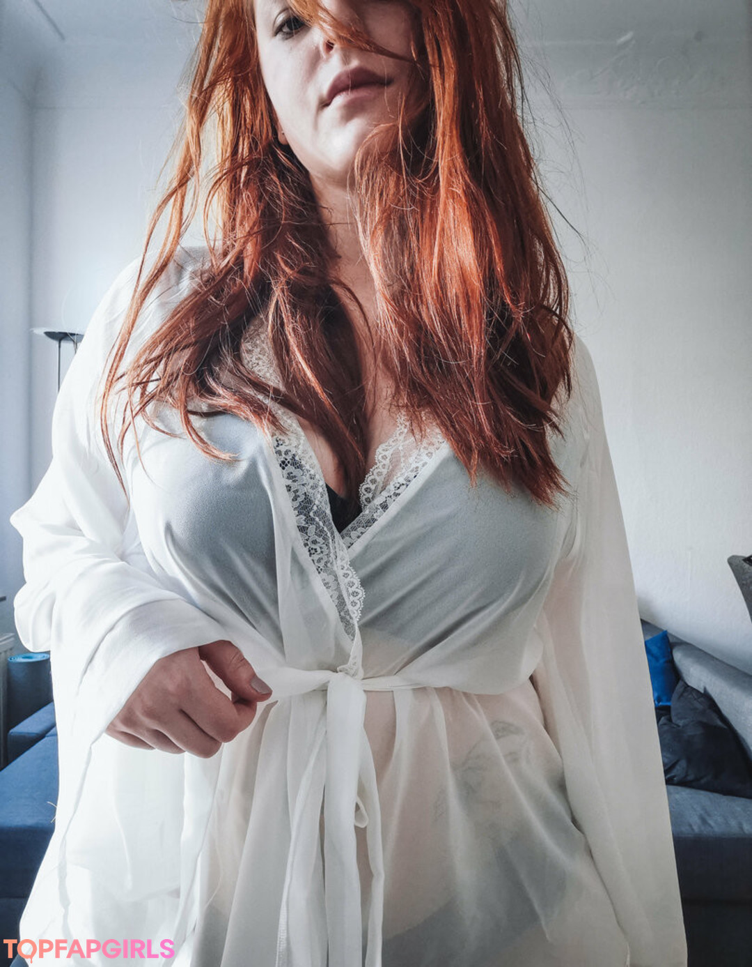 doenill model sexy picture