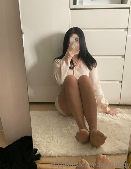 dailysungy pornstar hot pic