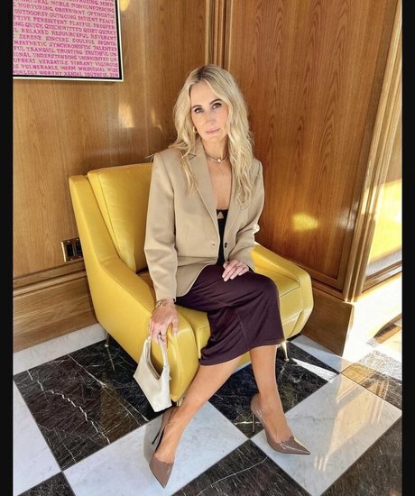 Nikki Glaser pornstar sexy image