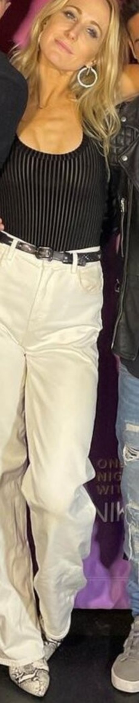 Nikki Glaser model art galleries