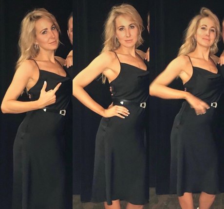 Nikki Glaser model top pictures