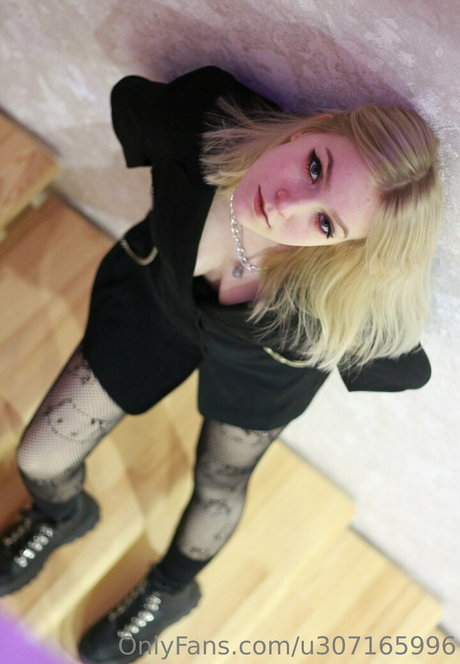 blonde masturbation onlyfans beautiful img