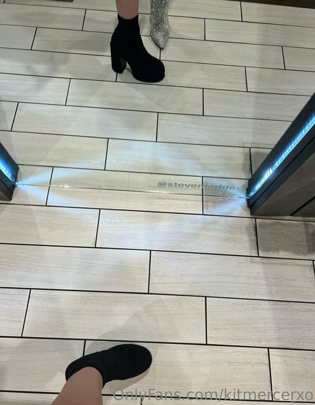 kitmercerxo model sex photo