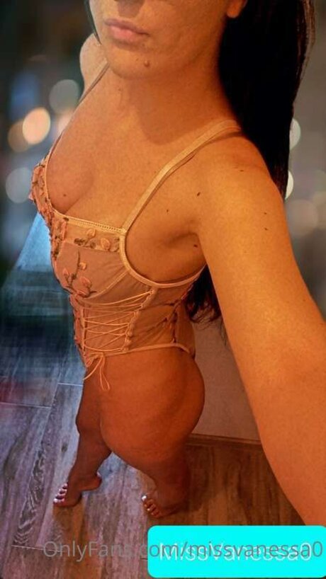 Missvanessa0 naked model pictures