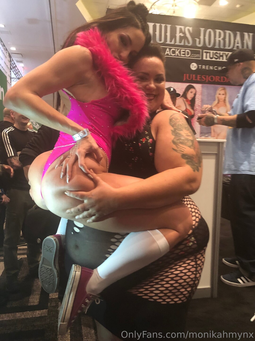 Monikamynx69 xxx pornstar galleries