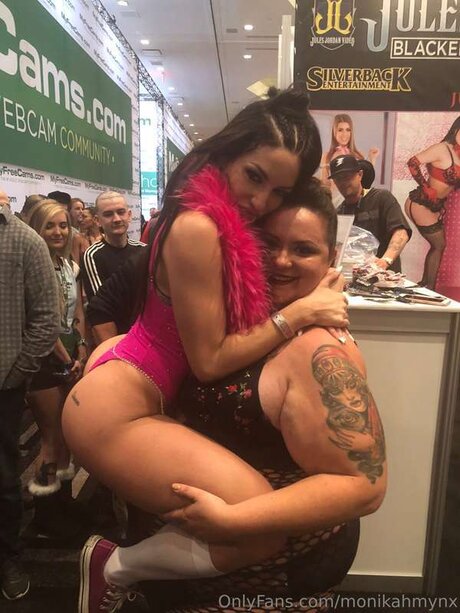 Monikamynx69 beautiful pornstar images