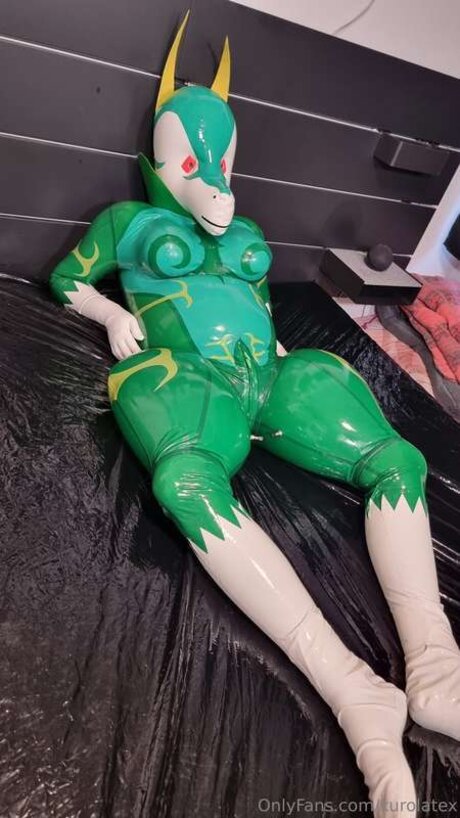 Kurolatex star top photos