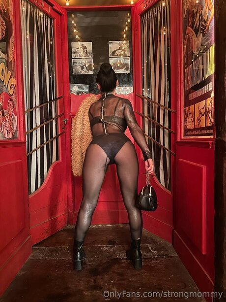 Strongmommy model best pics
