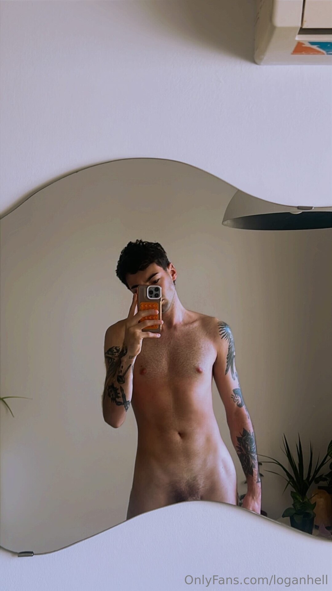 Loganhell adult model img