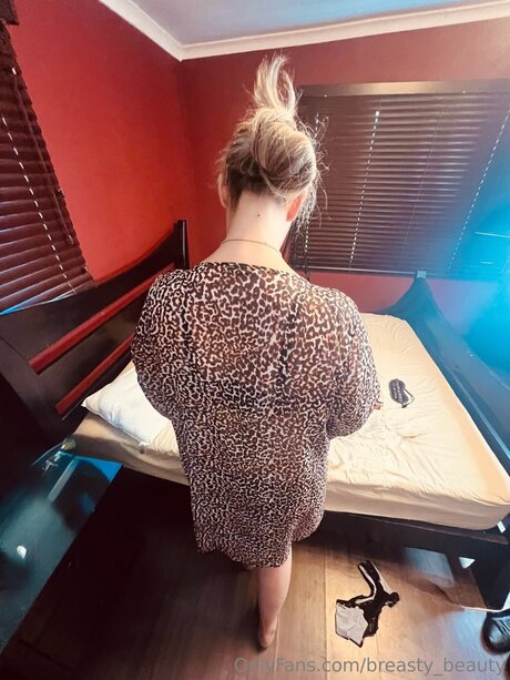 ginger muscle onlyfans hd photo