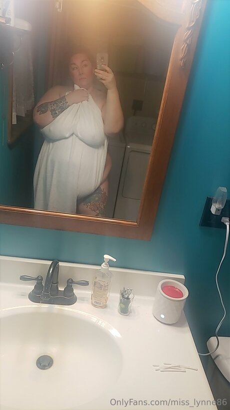 retro onlyfans beautiful xxx image