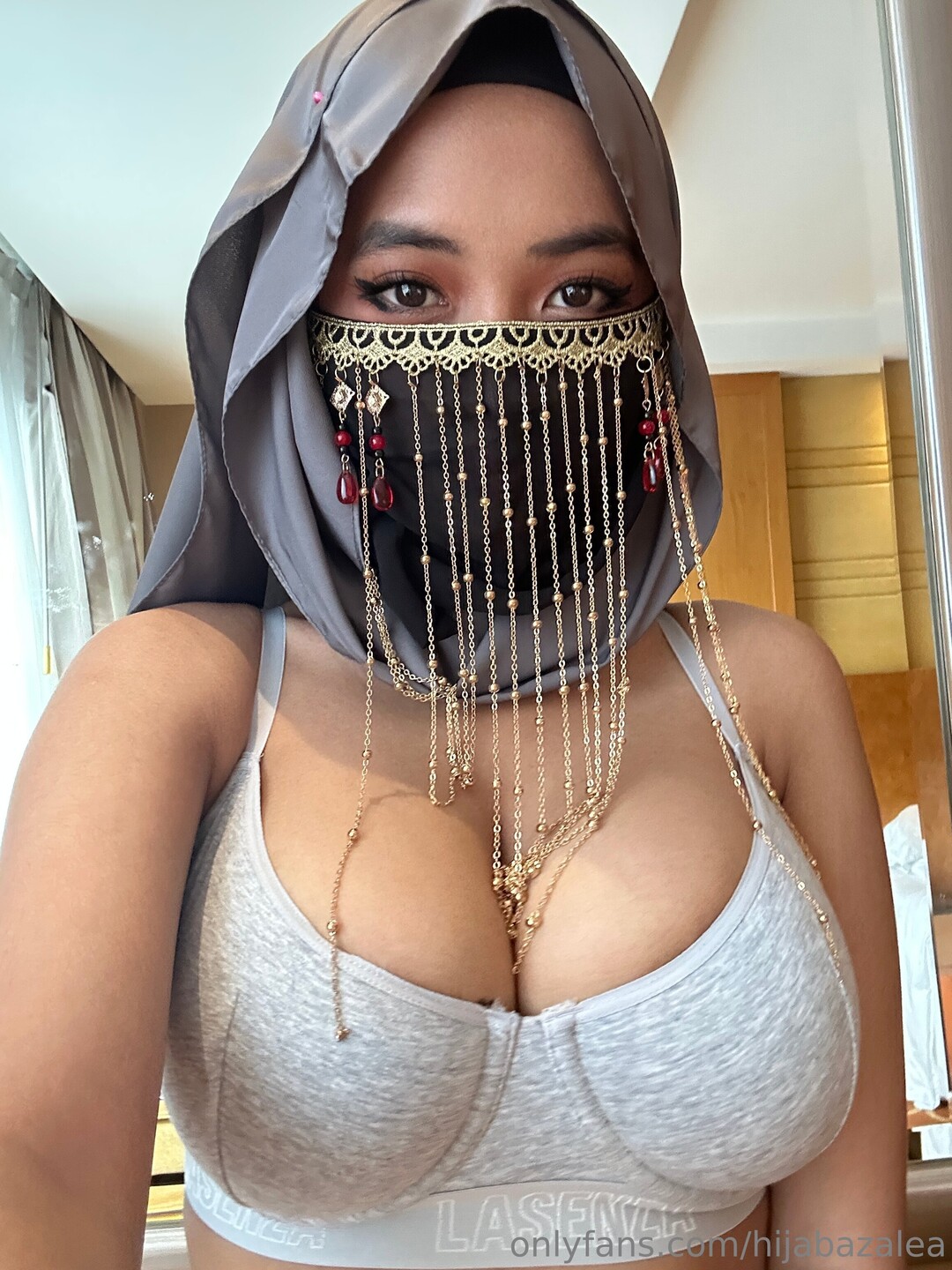 Hijabazalea naked star photo