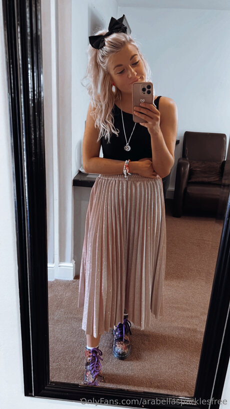 Arabellasparklesfree nude actress pictures