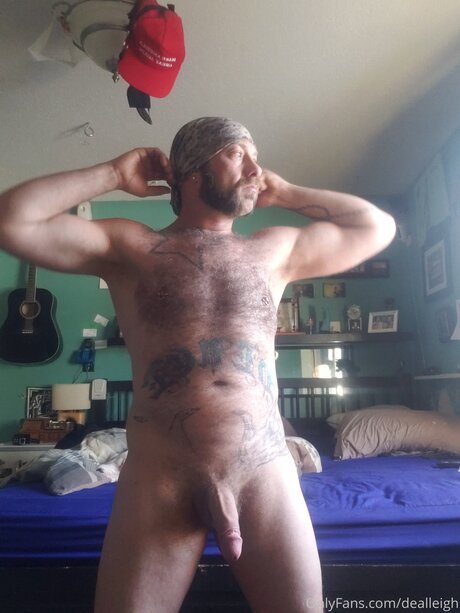 Dealleigh naked pornstar pics