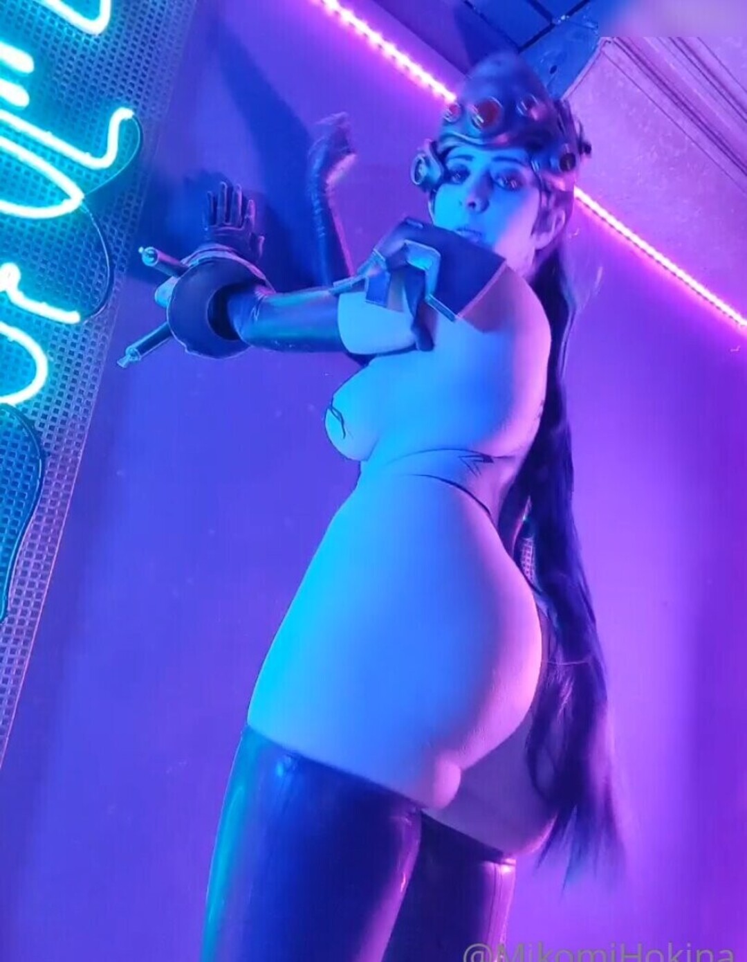 Mikomi Hokina erotic star img