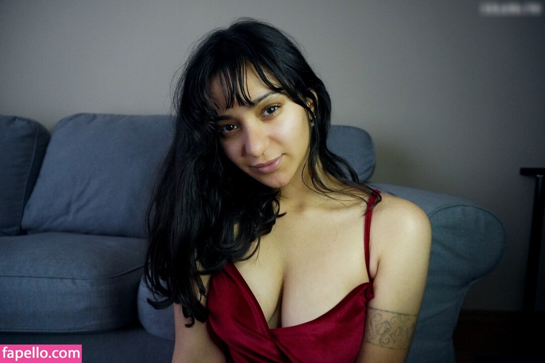 Saya Karim high quality actress archive