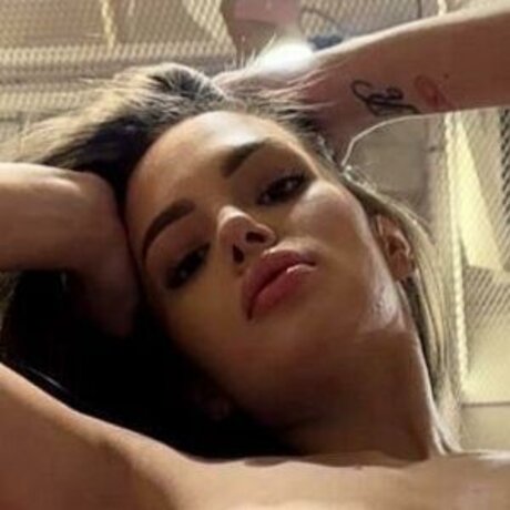 evianwayne pornstar naked pic