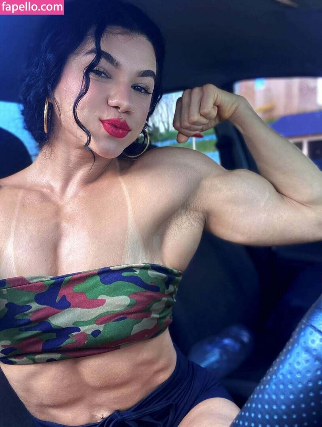 Leticia Veras erotic model pics