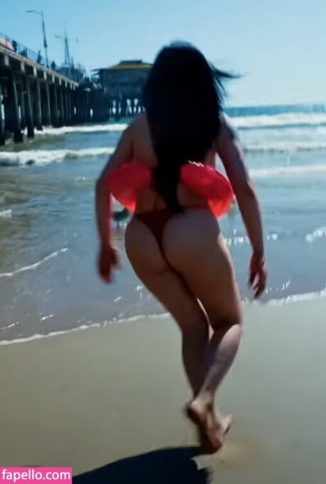 n nina666 top profile image