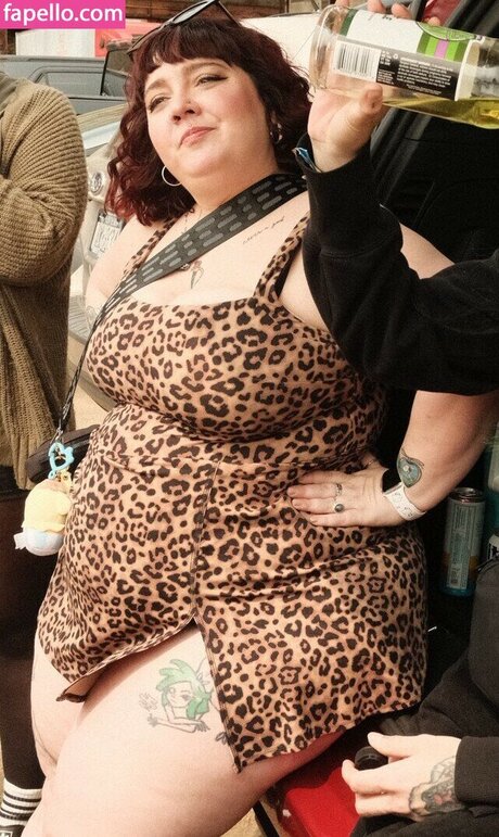 Comicbookdays star sexy photos