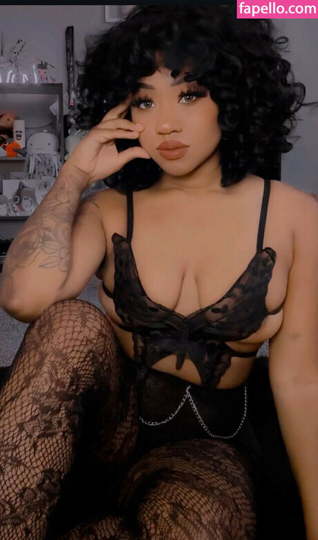 Pocalaloca exclusive model gallery