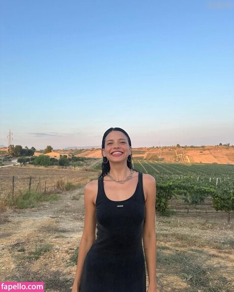 twerk onlyfans erotic images