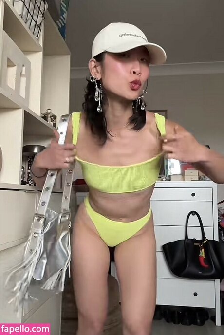 _liullland erotic model pictures