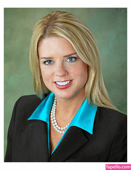 Pam Bondi art model pic