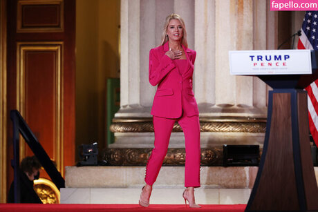 Pam Bondi pretty pornstar pictures