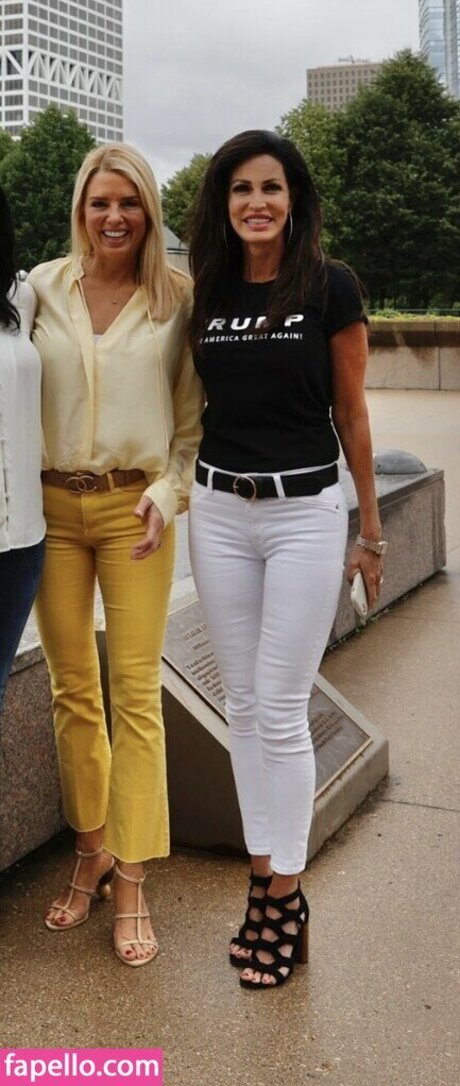 Pam Bondi star best photo