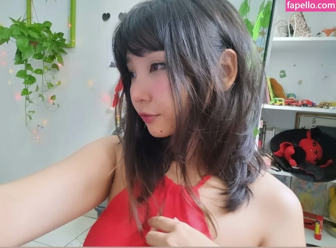 Sayurim hot model pics