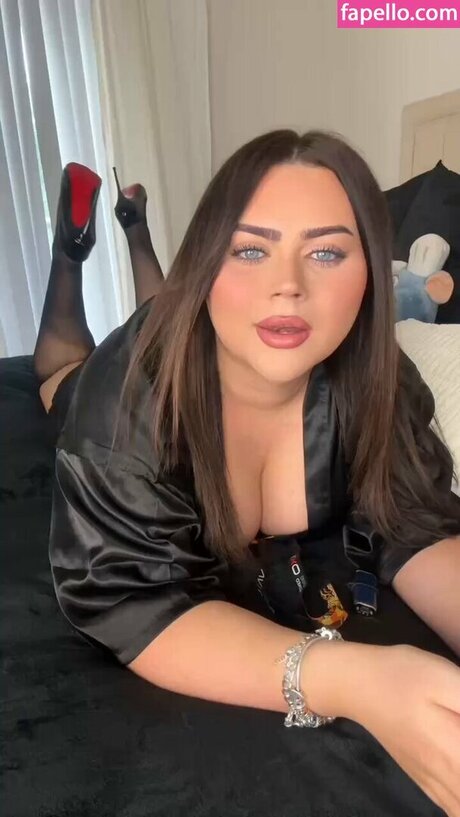 Madi Eliza pornstar nude pictures