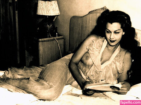 lesbian sex onlyfans free naked galleries