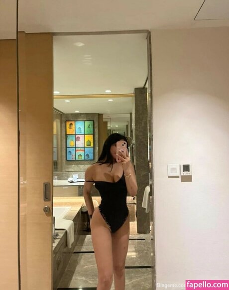 black female onlyfans hot pics