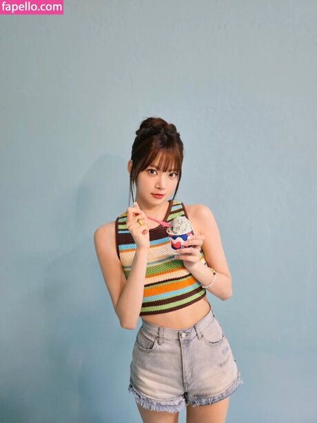 Hong Eunchae_ star pretty image