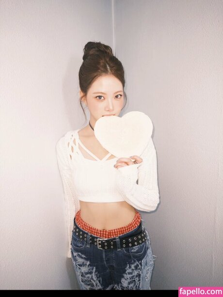 Hong Eunchae_ pornstar erotic images