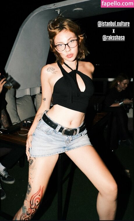 Raksshasa model hot picture