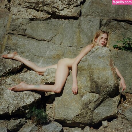 Xenaex hot model gallery